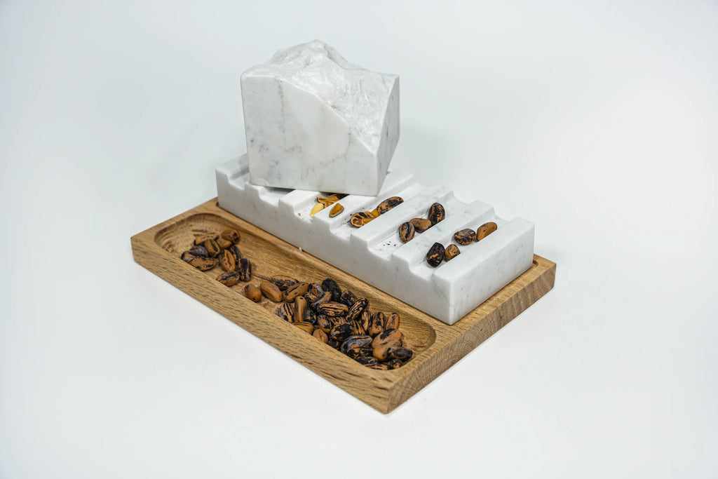 PineNut Cracker 28 x 18 x 10 cm