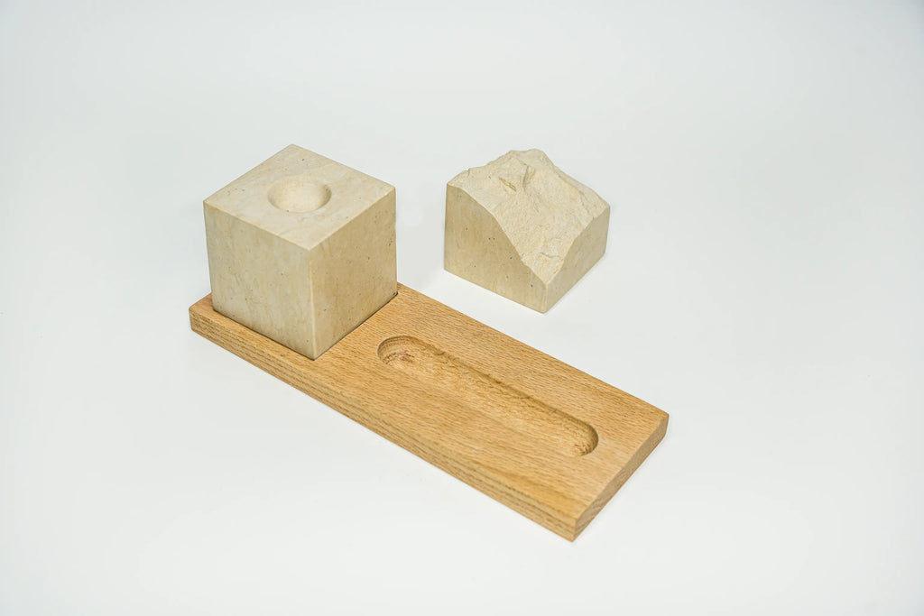 NutCracker 28 x 10 x 18 cm