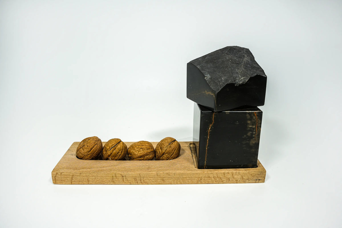 NutCracker 28 x 10 x 18 cm
