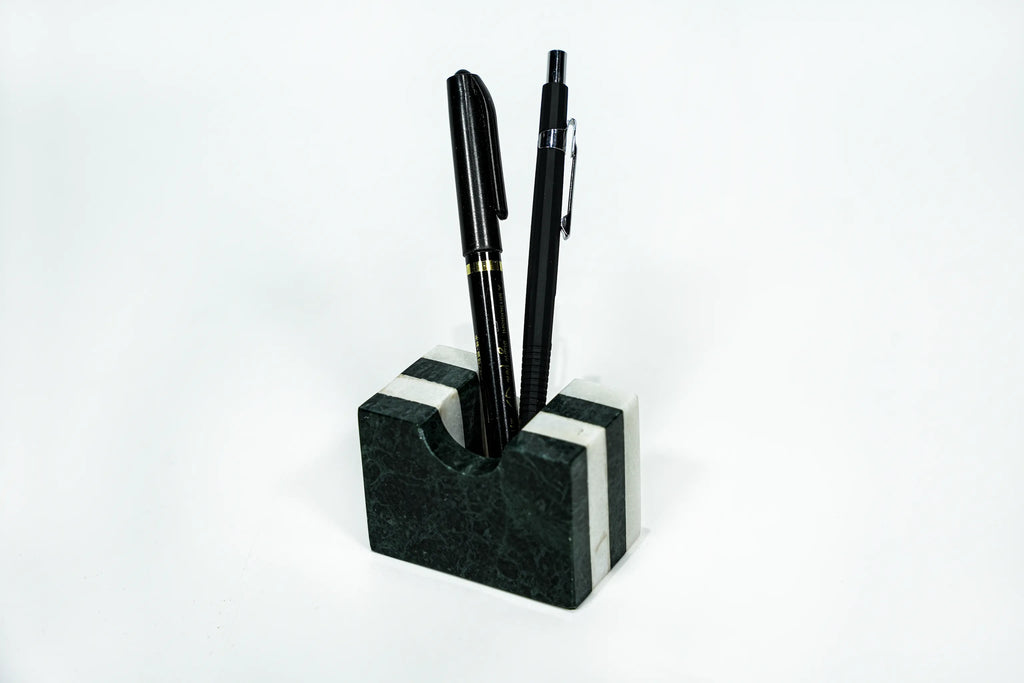 Point: Pen holder 6.5 x 4 x 5cm