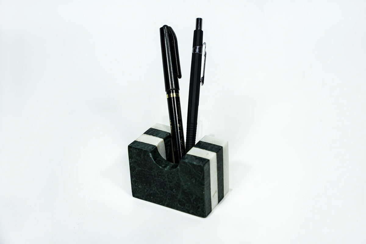 Point: Pen holder 6.5 x 4 x 5cm