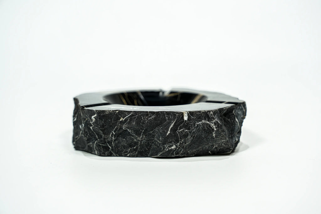 Ashtray 13 x 10 x 4 cm