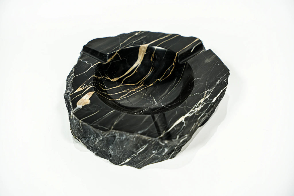 Ashtray 13 x 10 x 4 cm